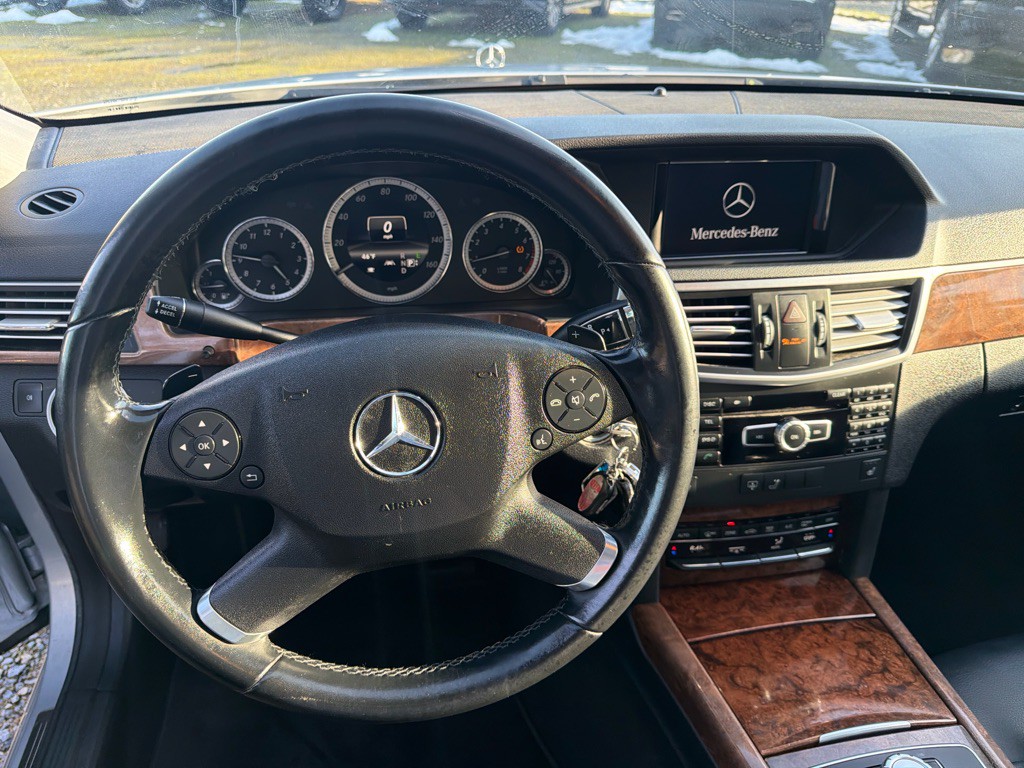 2013 Mercedes-Benz E-Class Image 12