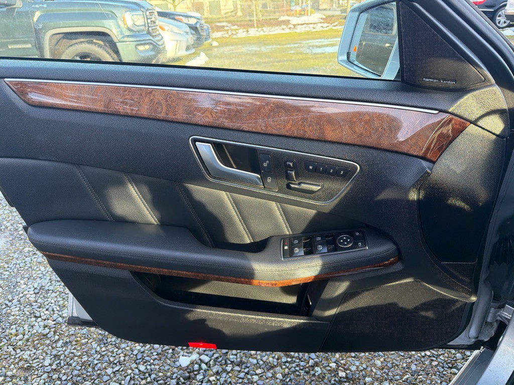 2013 Mercedes-Benz E-Class Image 18