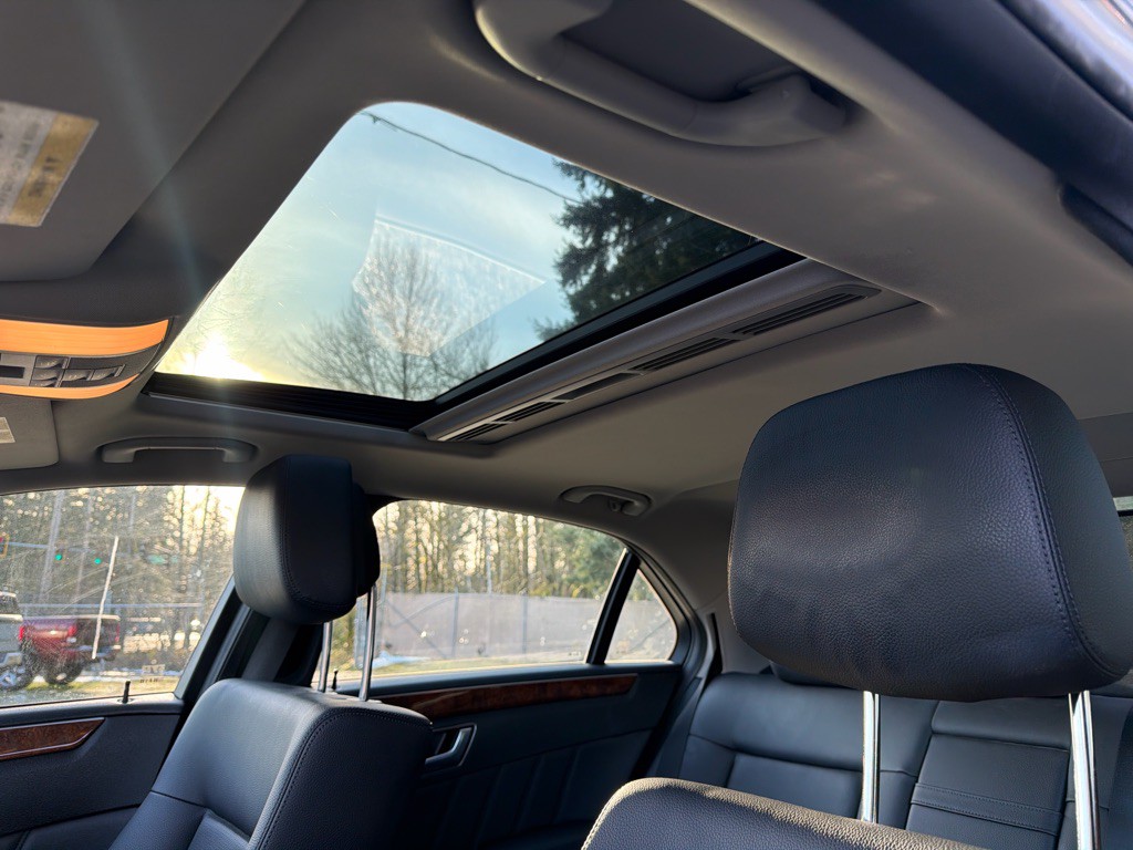 2013 Mercedes-Benz E-Class Image 19