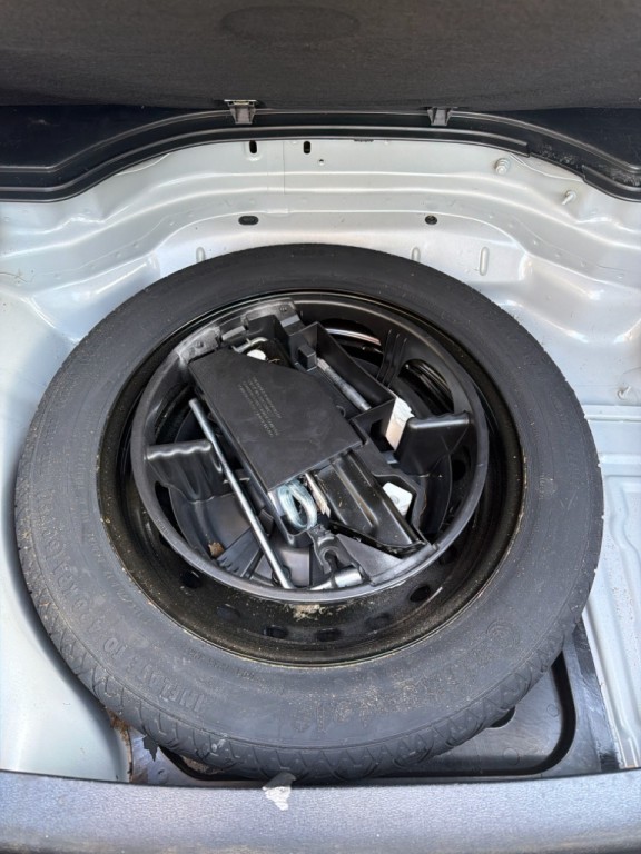 2013 Mercedes-Benz E-Class Image 23