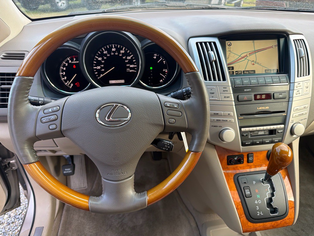 2007 Lexus RX Image 12