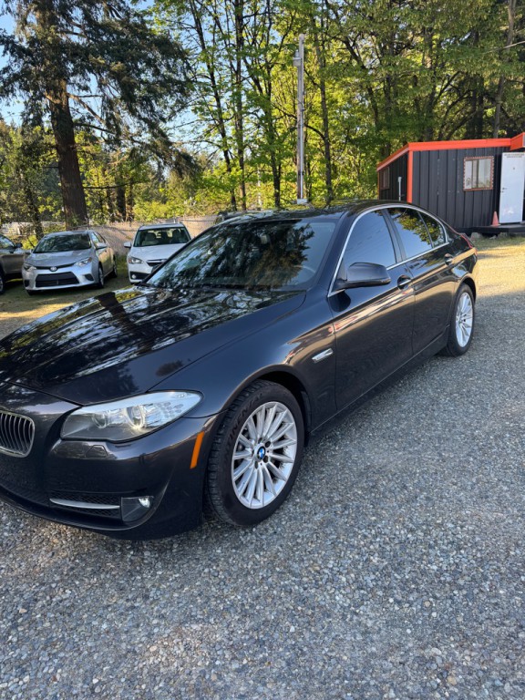 2013 BMW 5 Series Image 2