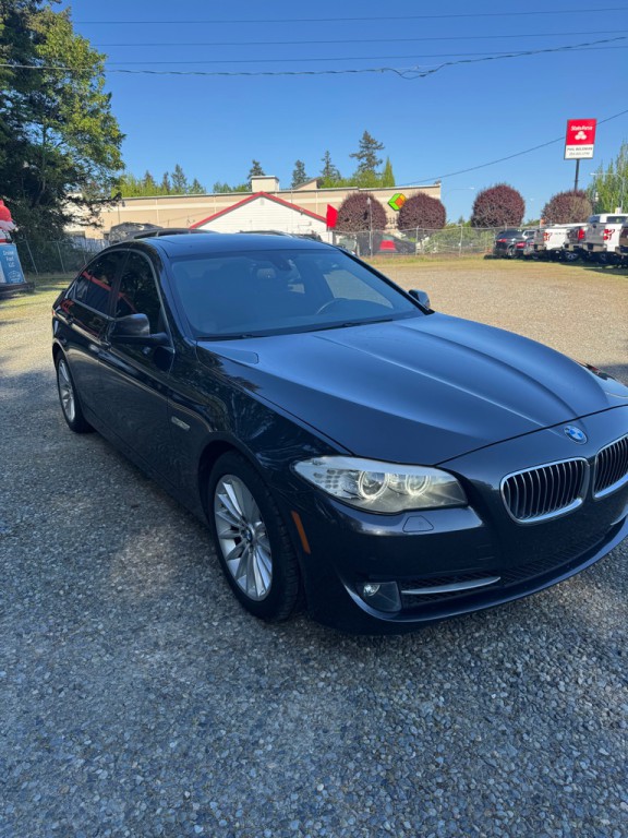 2013 BMW 5 Series Image 3