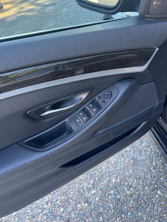 2013 BMW 5 Series Image 7