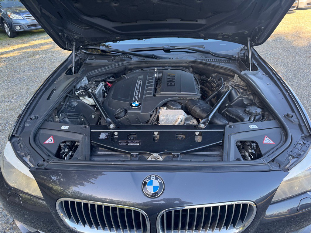 2013 BMW 5 Series Image 14