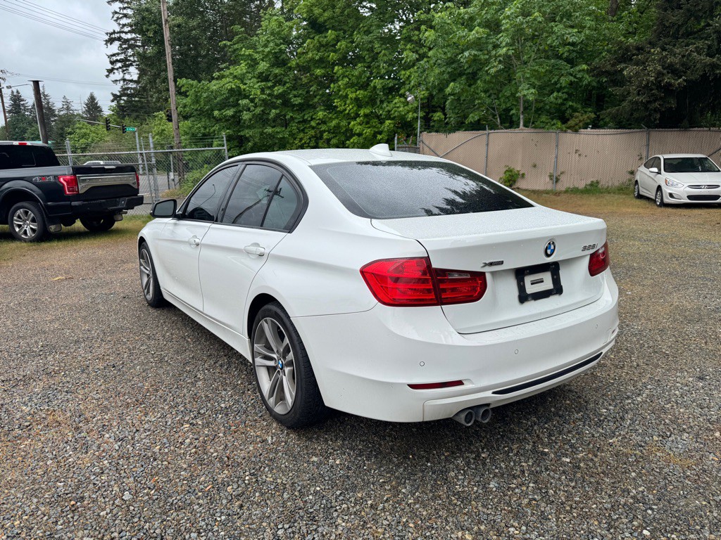 2014 BMW 3 Series Image 5