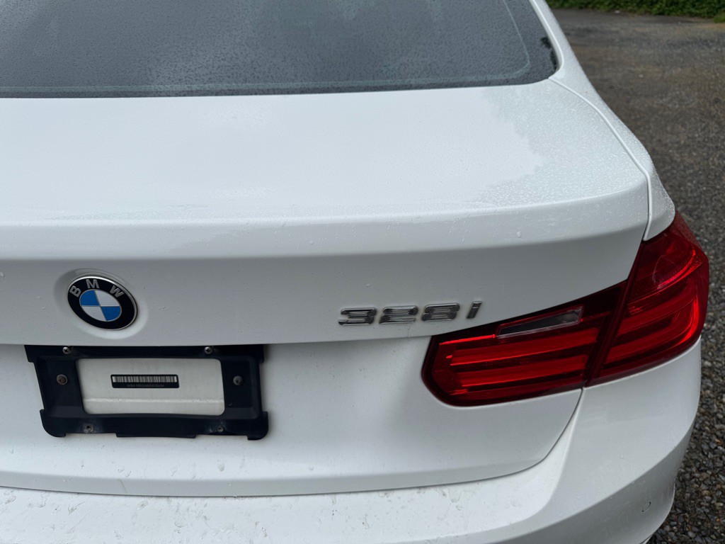 2014 BMW 3 Series Image 6