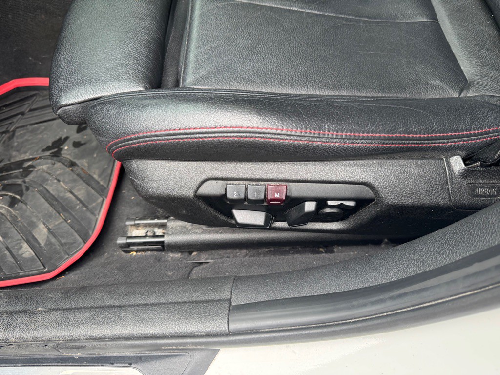 2014 BMW 3 Series Image 10