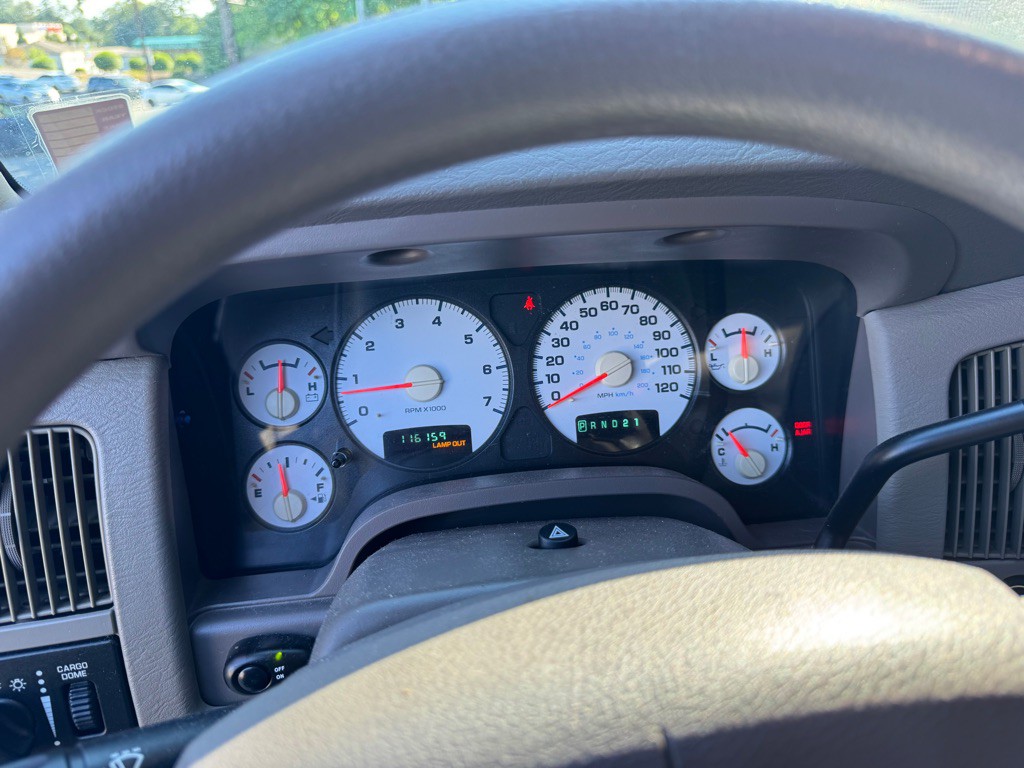 2005 Dodge Ram 1500 Image 9