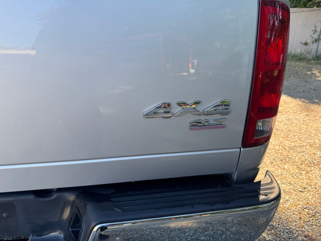 2005 Dodge Ram 1500 Image 12