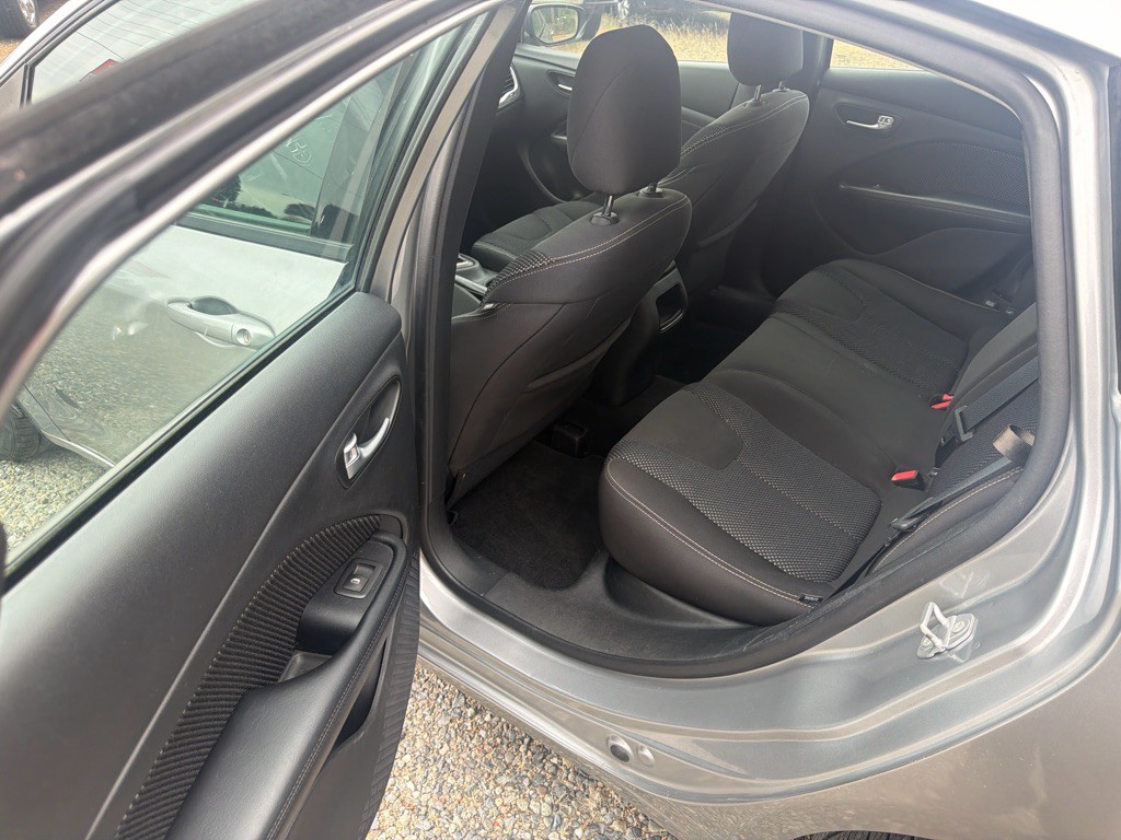 2016 Dodge Dart Image 7
