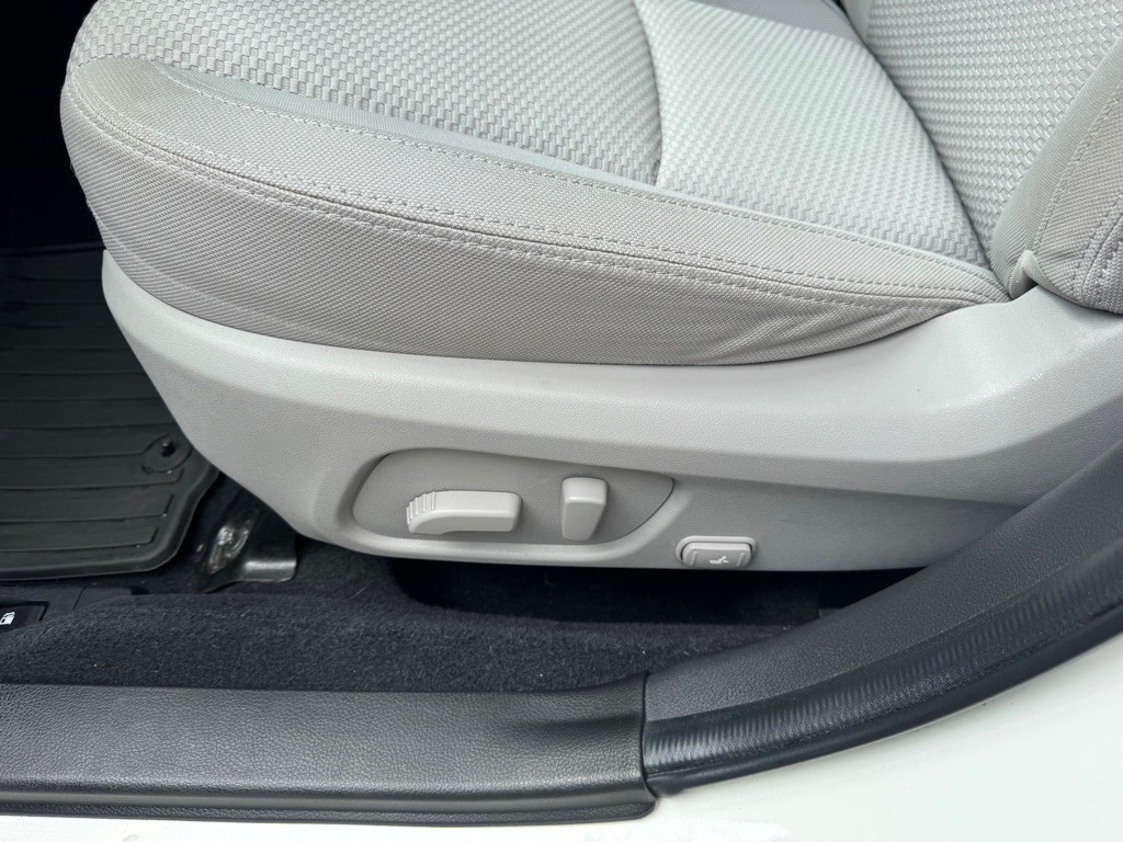 2016 Subaru Forester Image 12