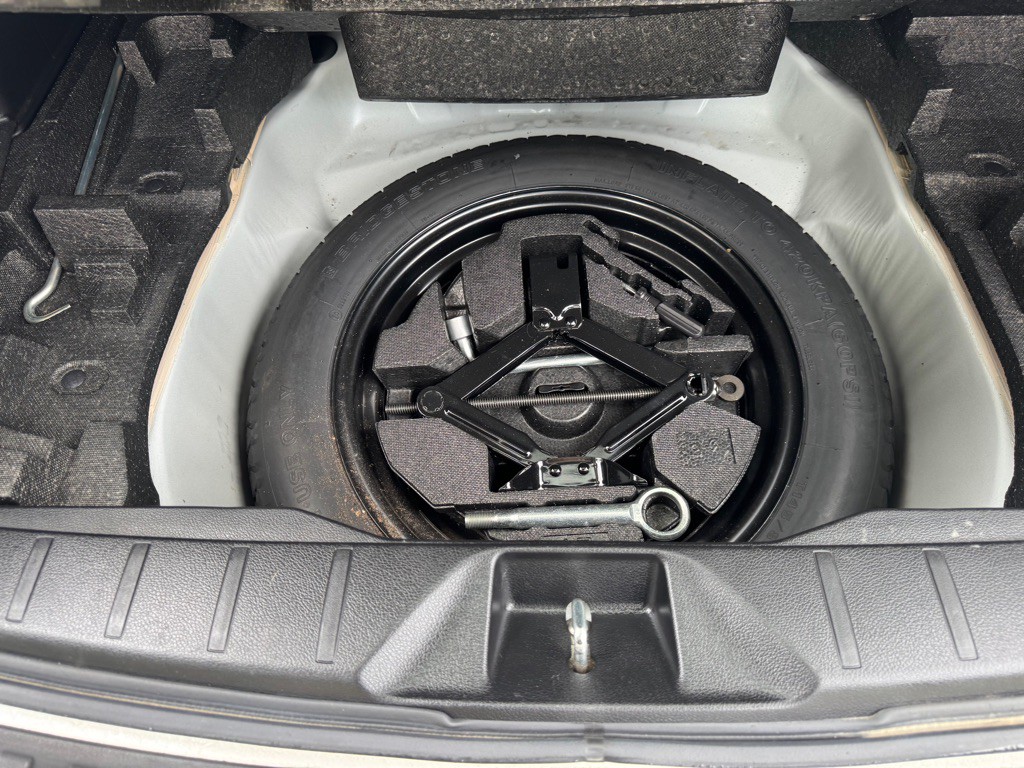2016 Subaru Forester Image 16