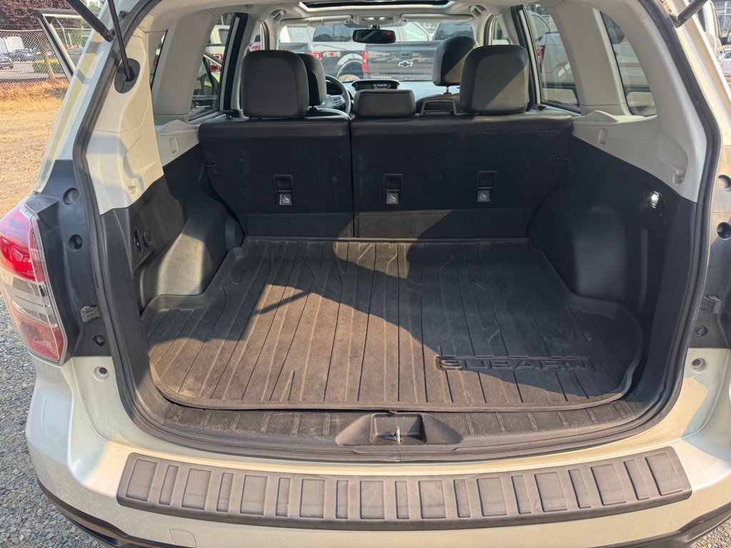 2015 Subaru Forester Image 12