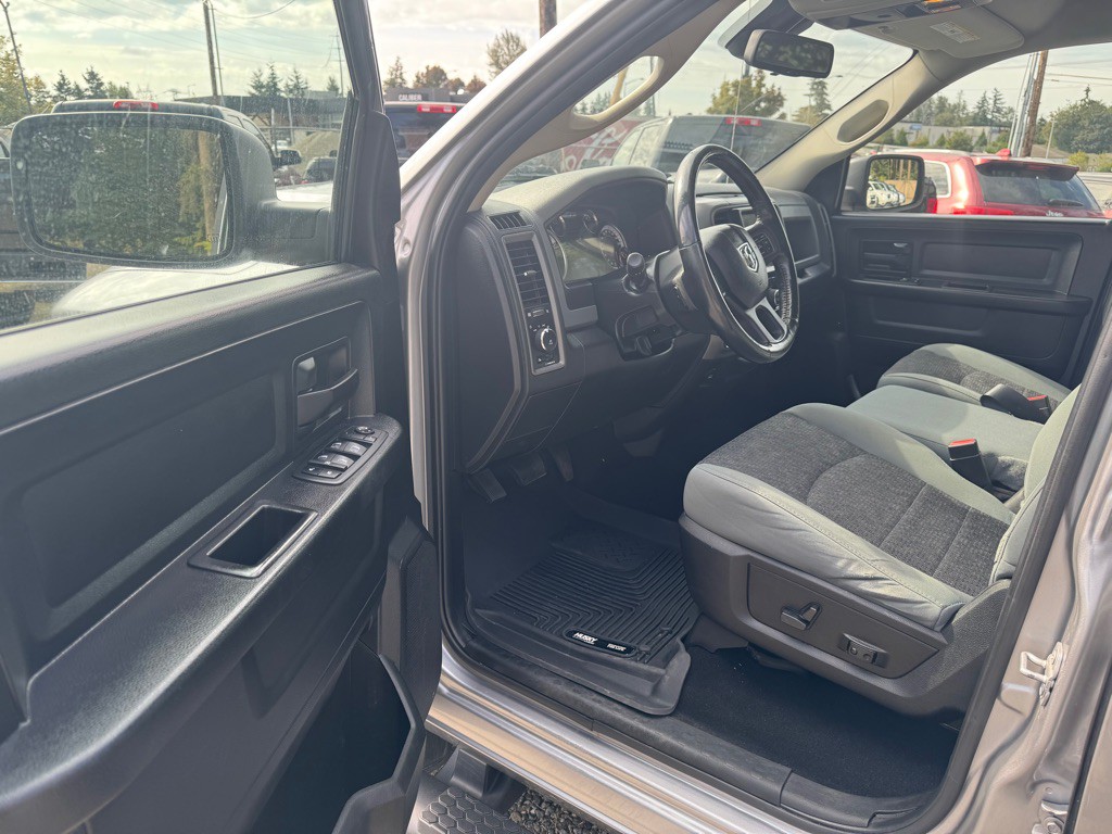 2019 RAM 1500 Image 6