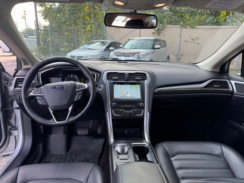 2017 Ford Fusion Image 10