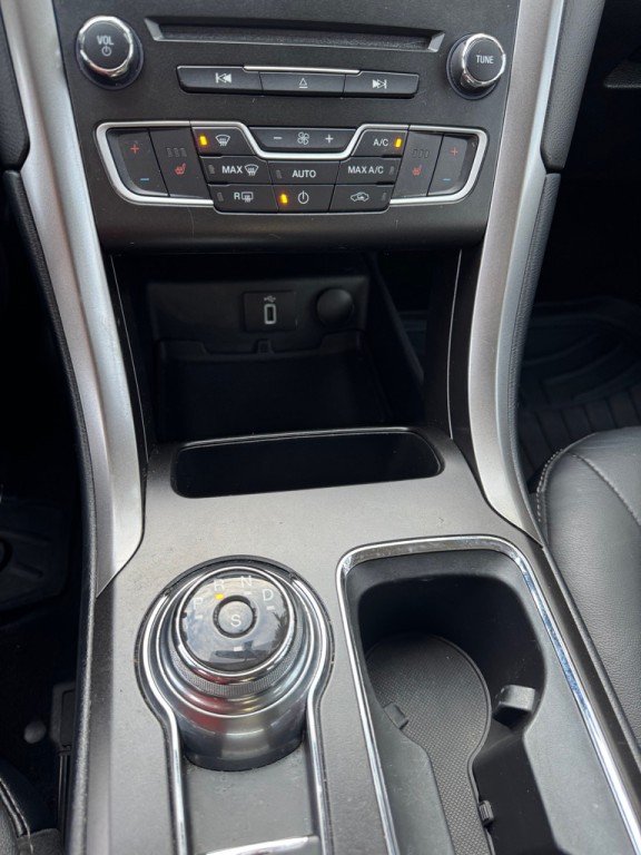 2017 Ford Fusion Image 13