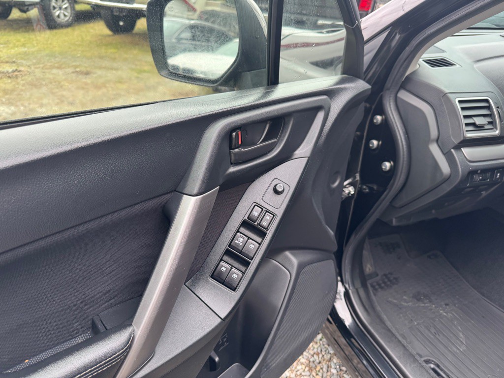 2016 Subaru Forester Image 8