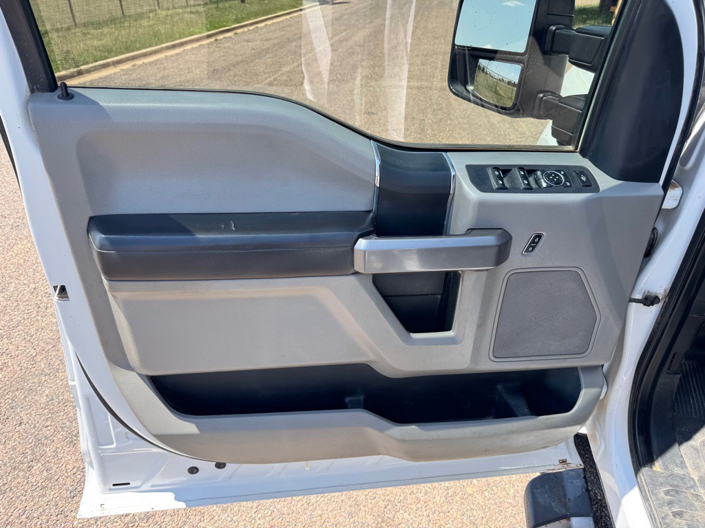2019 Ford F-350 Image 16