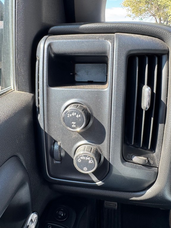 2017 Chevrolet Silverado 1500 Image 21
