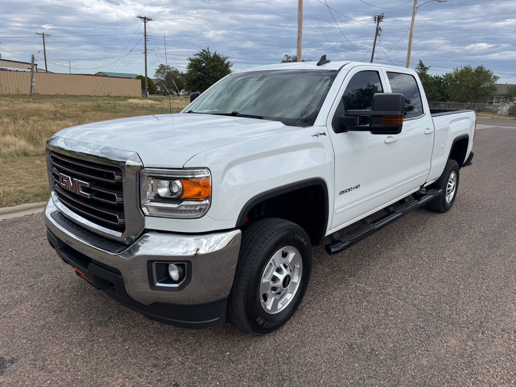 2018 GMC Sierra Image 2