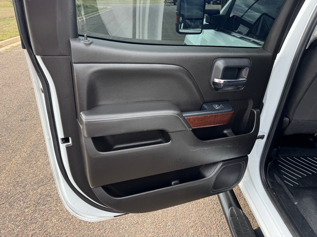 2018 GMC Sierra Image 14