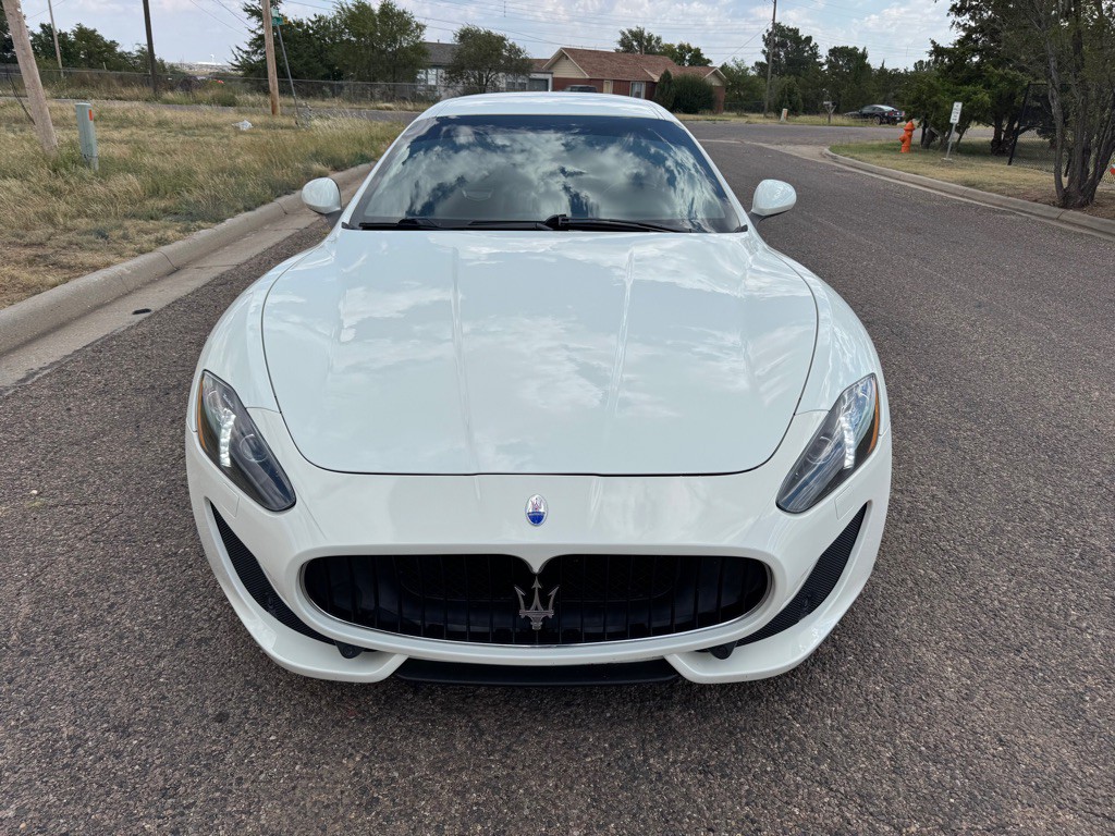 2016 Maserati GranTurismo Image 3