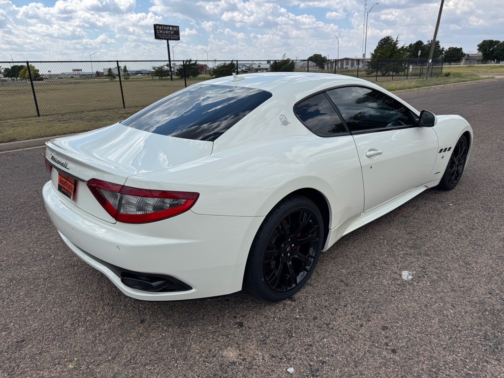 2016 Maserati GranTurismo Image 6