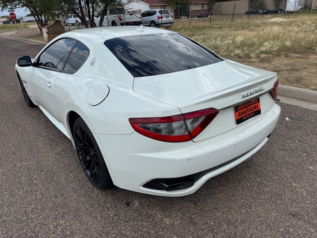 2016 Maserati GranTurismo Image 8