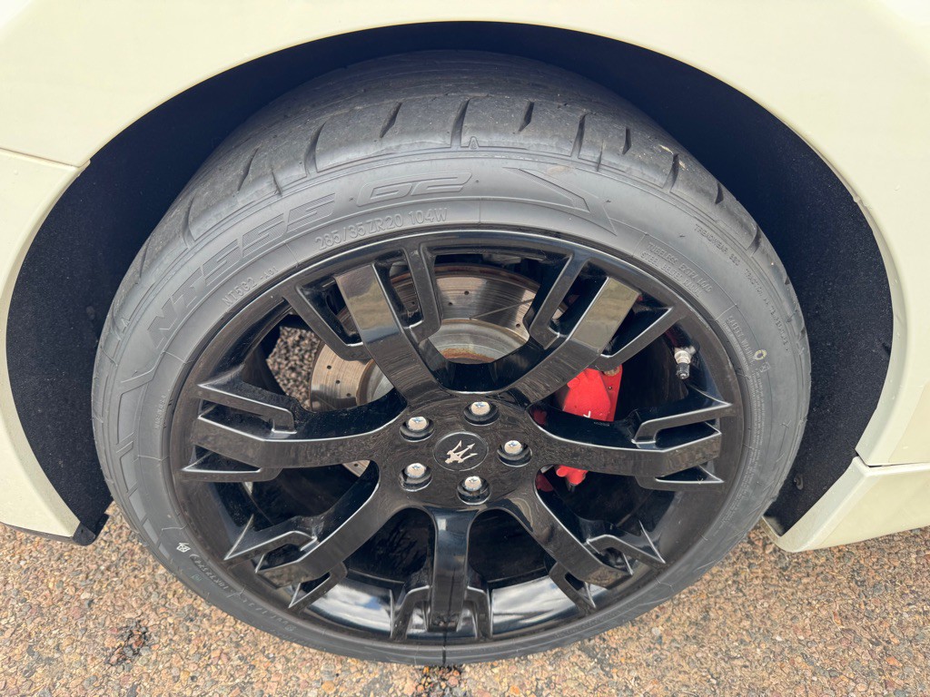 2016 Maserati GranTurismo Image 10