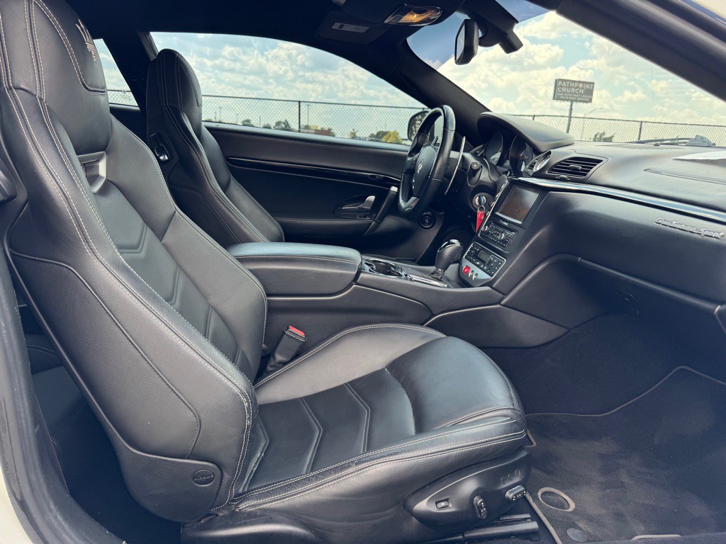 2016 Maserati GranTurismo Image 11