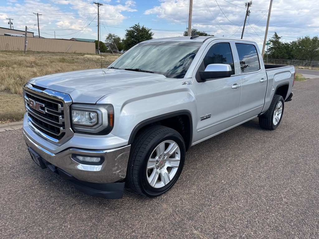 2017 GMC Sierra Image 2