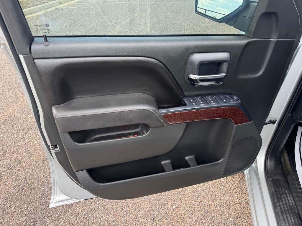 2017 GMC Sierra Image 16