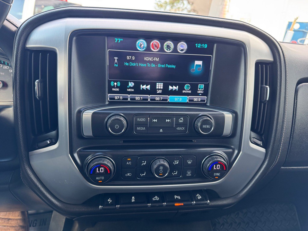 2017 GMC Sierra Image 19
