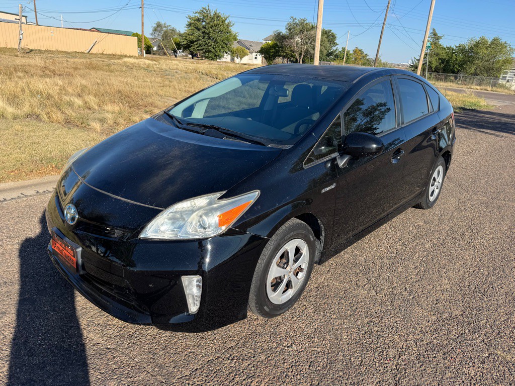 2013 Toyota Prius Image 2