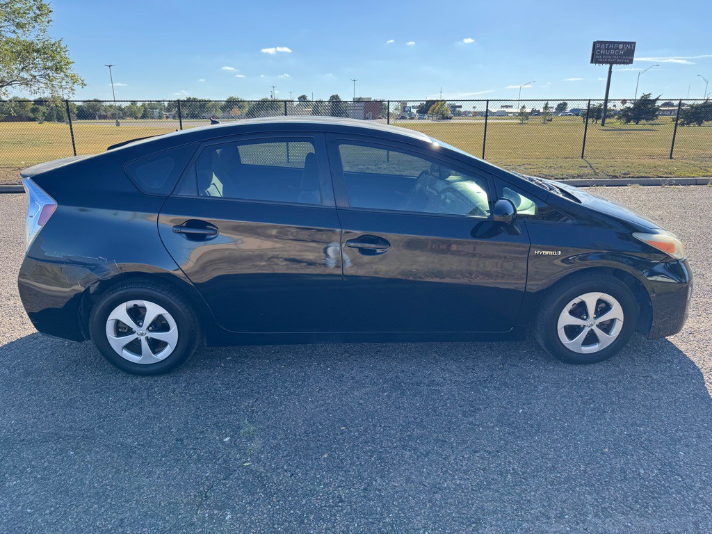 2013 Toyota Prius Image 5