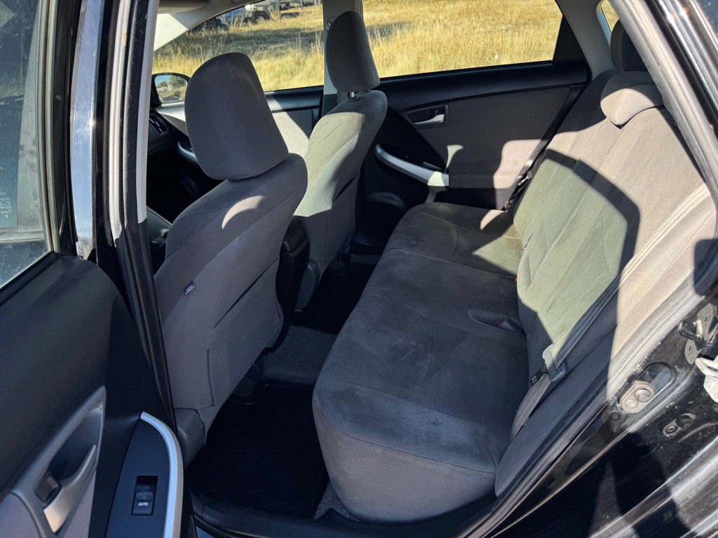 2013 Toyota Prius Image 12