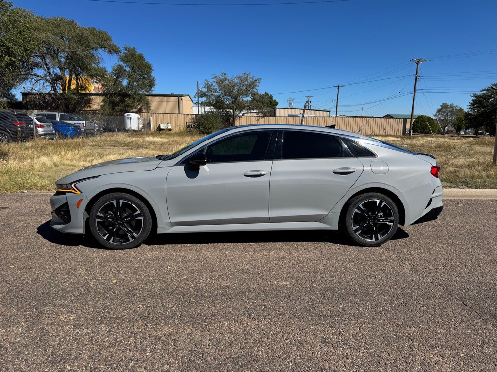 2021 Kia K5 Image 1