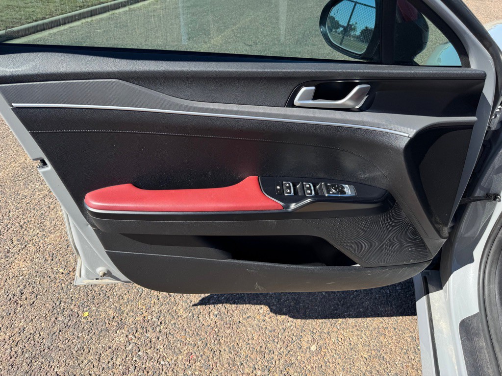 2021 Kia K5 Image 15