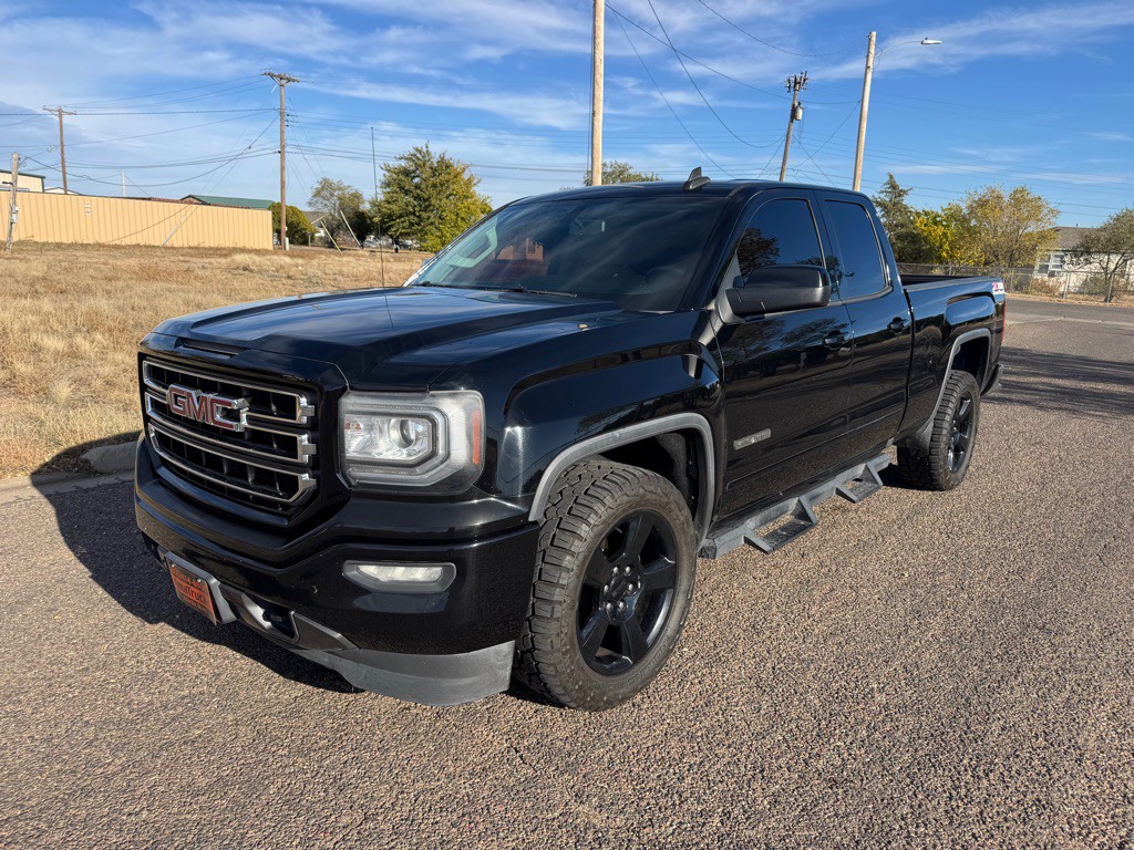 2017 GMC Sierra Image 2