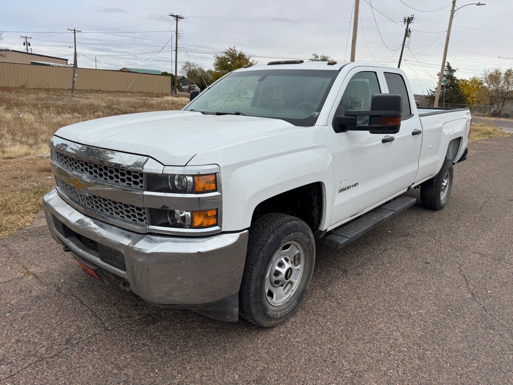 2019 Chevrolet Silverado 1500 Image 2