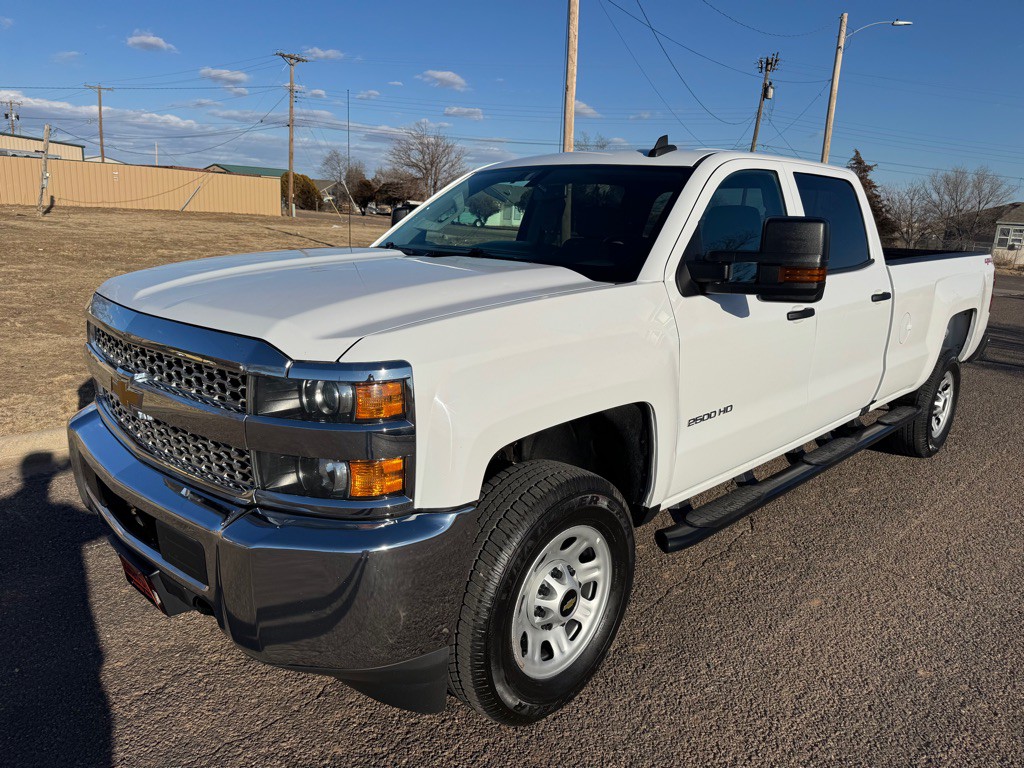 2019 Chevrolet Silverado 1500 Image 2