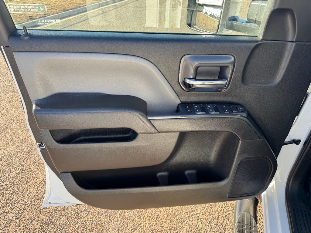 2019 Chevrolet Silverado 1500 Image 16