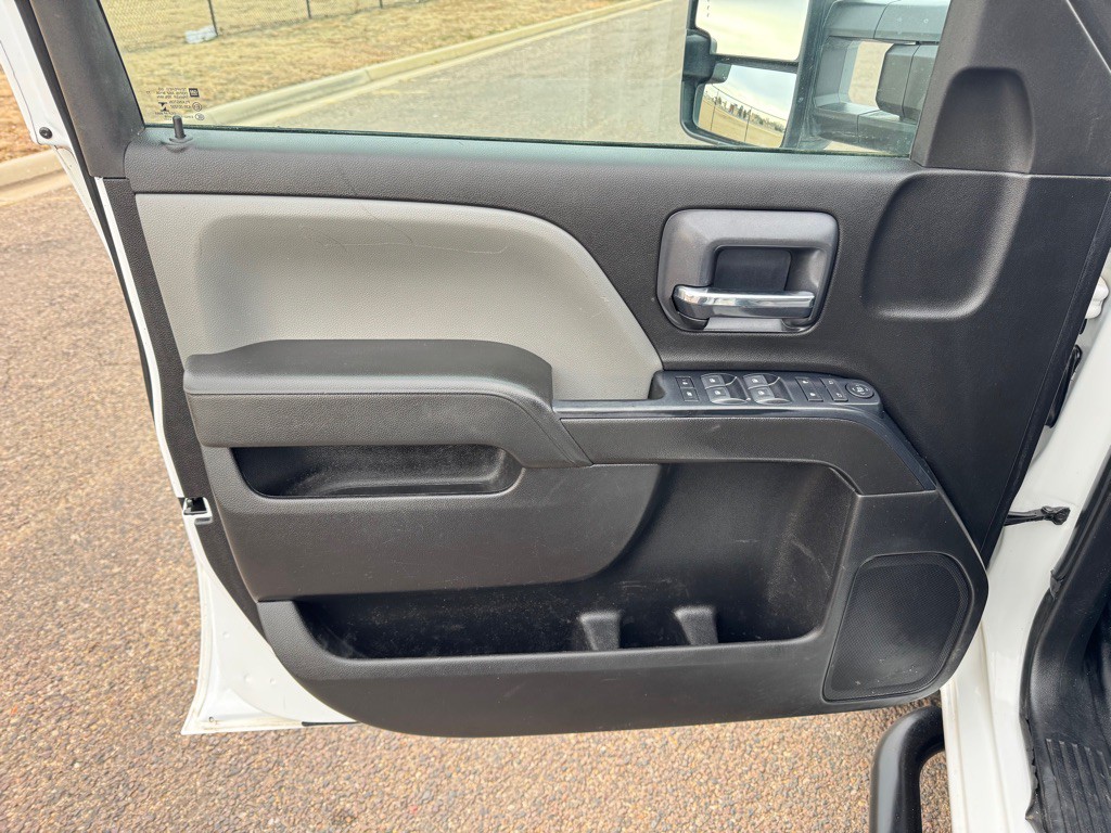 2019 Chevrolet Silverado 1500 Image 16