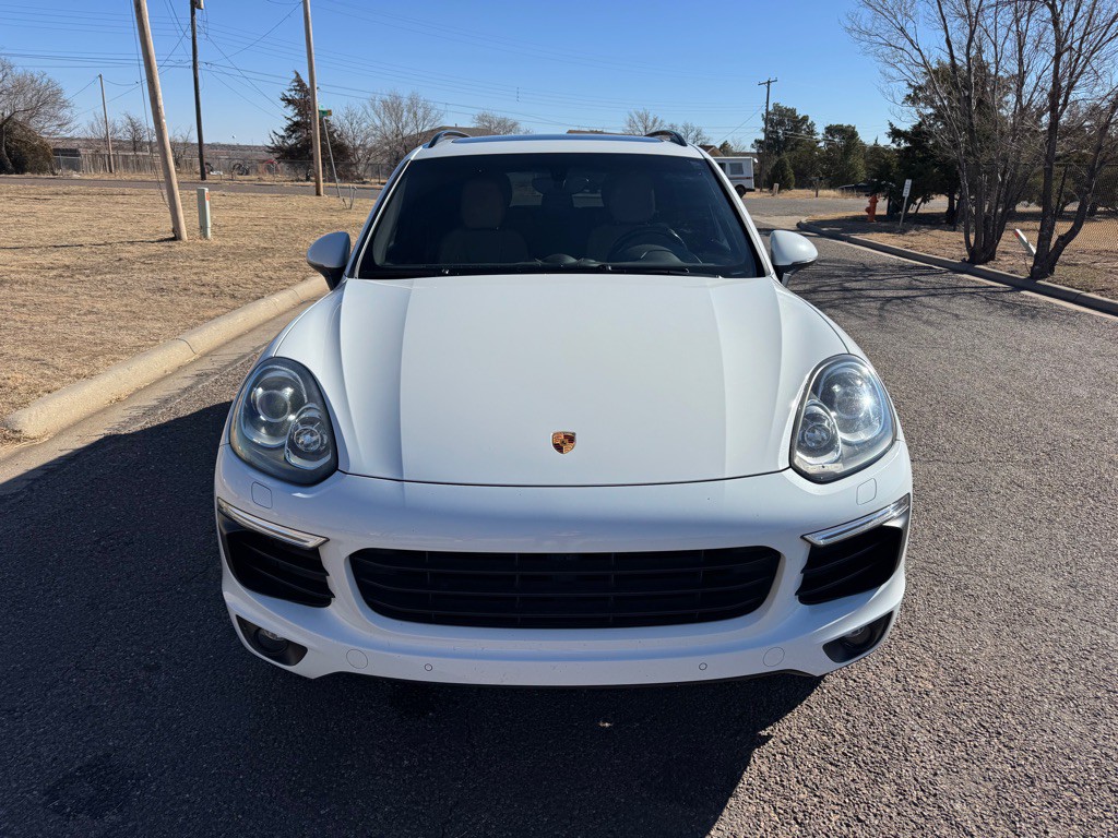 2017 Porsche Cayenne Image 3