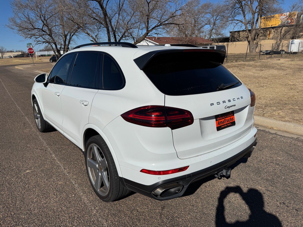 2017 Porsche Cayenne Image 8