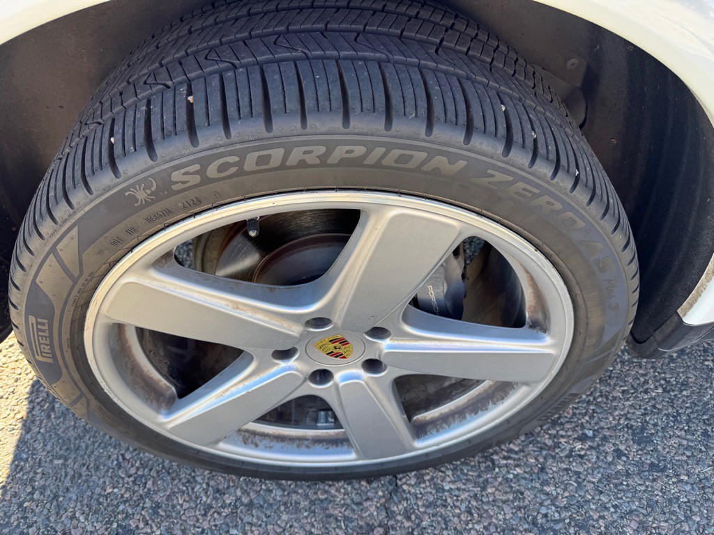 2017 Porsche Cayenne Image 10