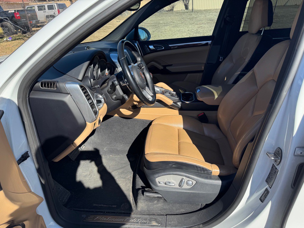 2017 Porsche Cayenne Image 14