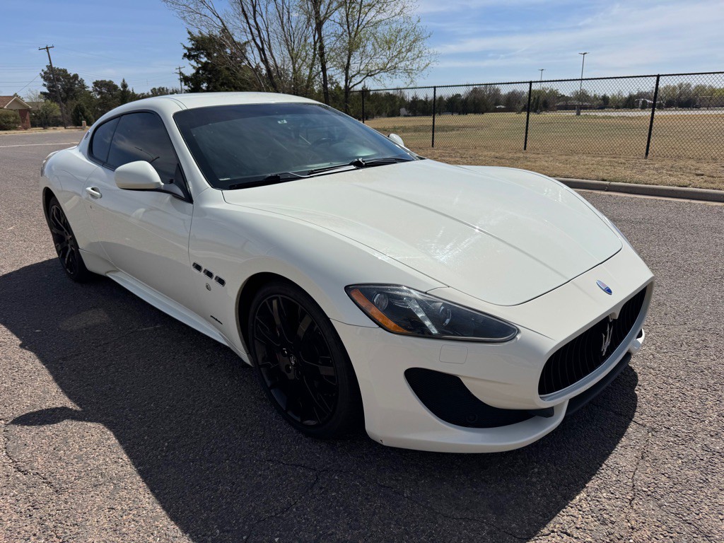 2016 Maserati GranTurismo Image 4