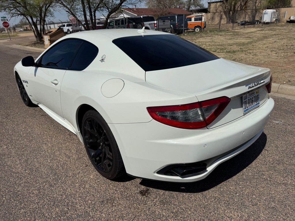 2016 Maserati GranTurismo Image 8
